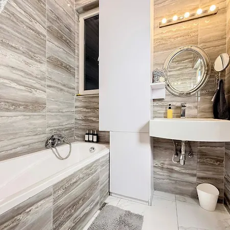 Izabellas Luxury Downtown بودابست