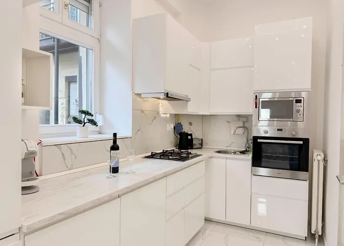 Izabellas Luxury Downtown Apartamento