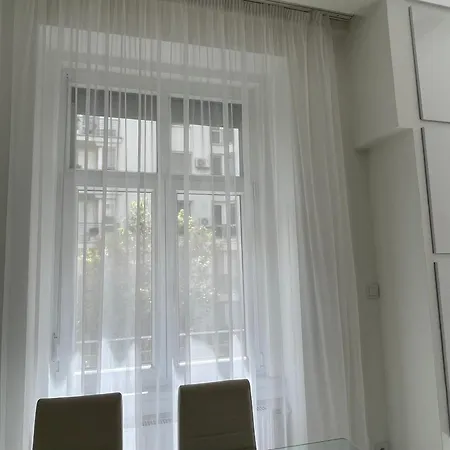 Izabellas Luxury Downtown